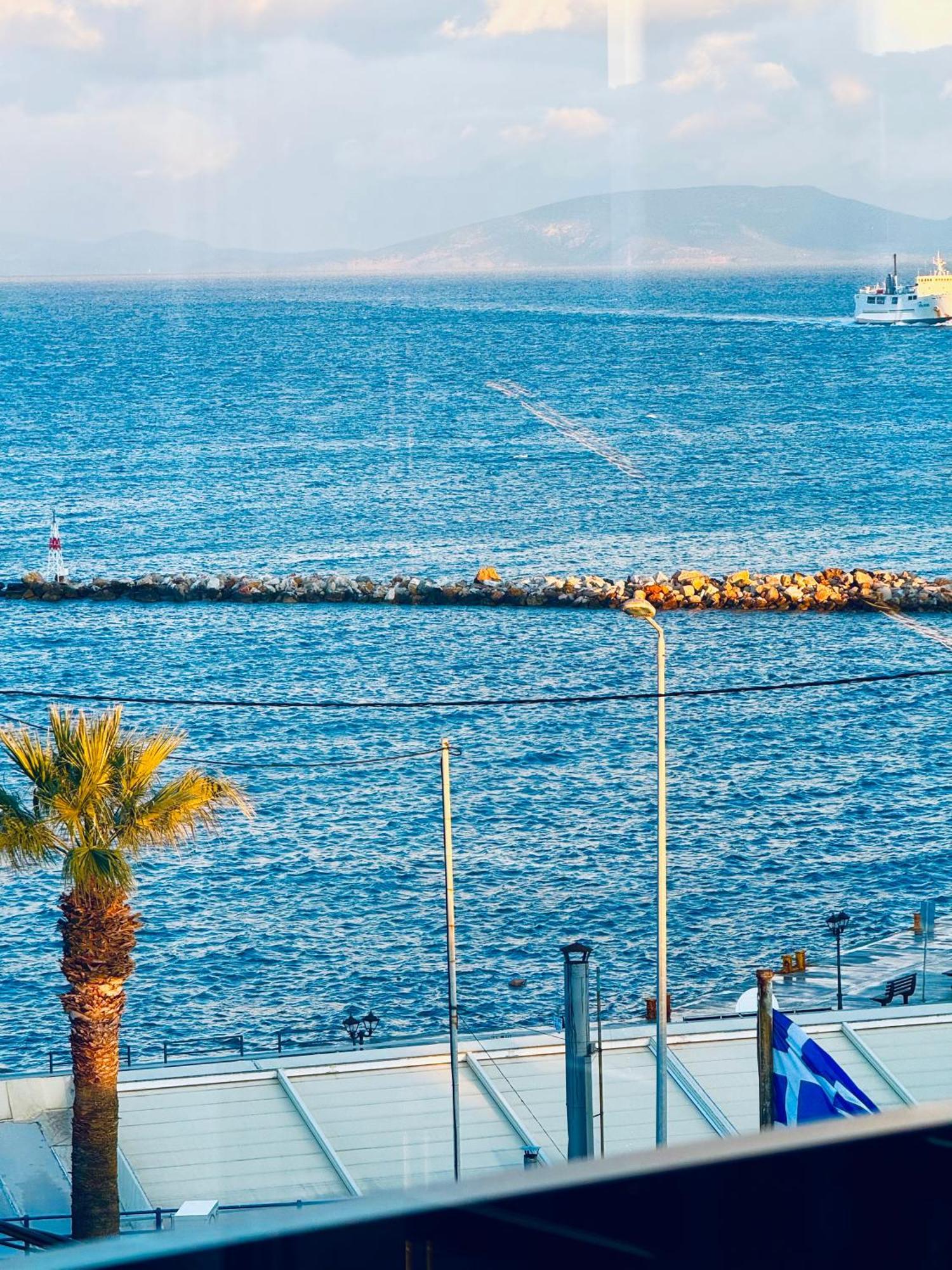 Апартаменты Blue Horizon Gem On The Port Рафина Экстерьер фото