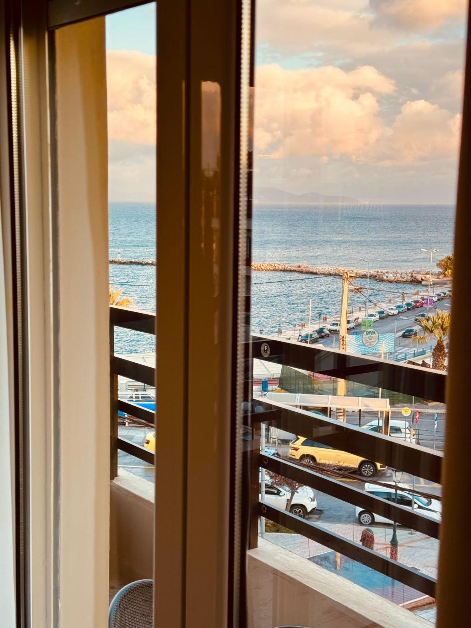 Апартаменты Blue Horizon Gem On The Port Рафина Экстерьер фото
